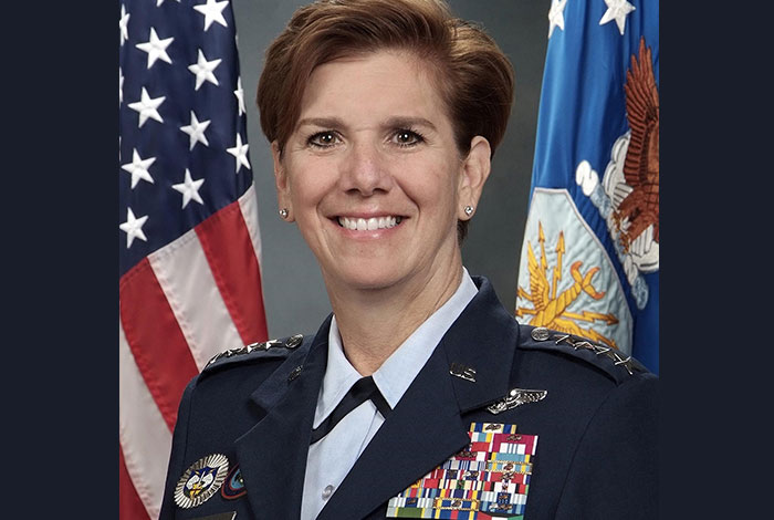 Headshot of General Lori Robinson